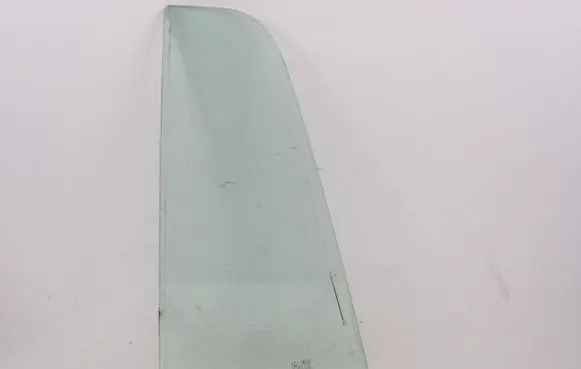 KIA Sportage Rear side window 