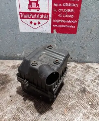 Toyota RAV 4 (XA30) Air filter 1770026360 T10135