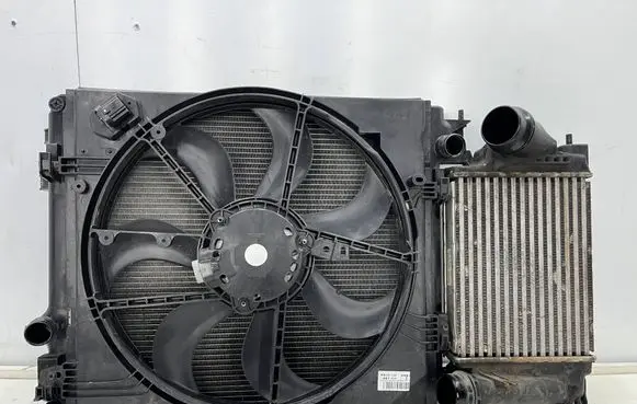 Nissan Rogue Radiator set 