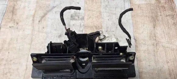 Audi A6 S6 C5 4B Tailgate/trunk/boot exterior handle 4B0827565 809827565