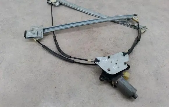 Mercedes-Benz Vito Viano W639 Front door window regulator with motor 606000MC4396