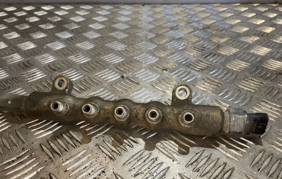 Toyota Auris 150 Fuel main line pipe 