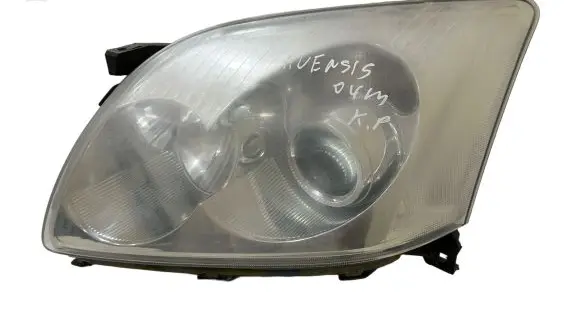 Toyota Avensis T250 Headlight/headlamp