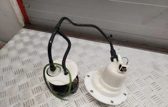 Mercedes-Benz SL R231 In-tank fuel pump A1724700290