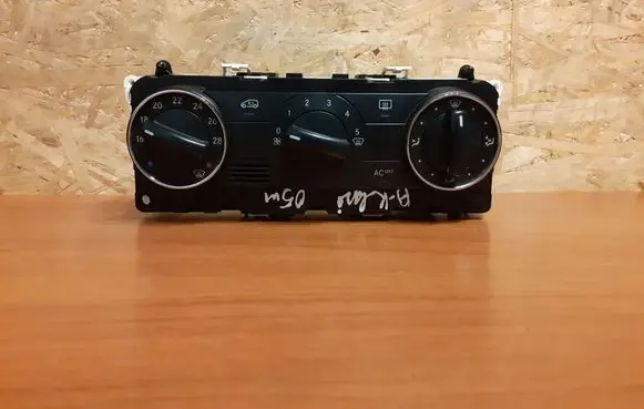 Mercedes-Benz A W169 Interior fan control switch 1818 A1698301385