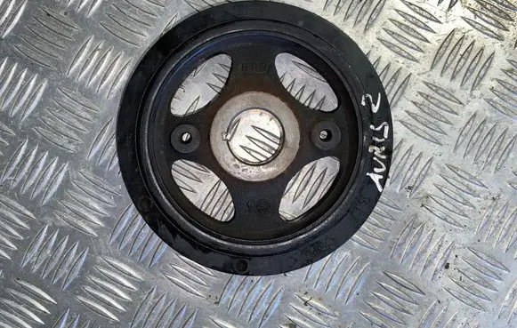 Toyota Auris 150 Crankshaft pulley 134080R011
