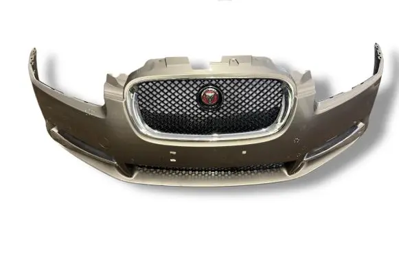 Jaguar XF X250 Front bumper 8X2517831