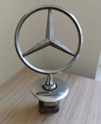 Mercedes-Benz E W212 Manufacturer badge logo/emblem 