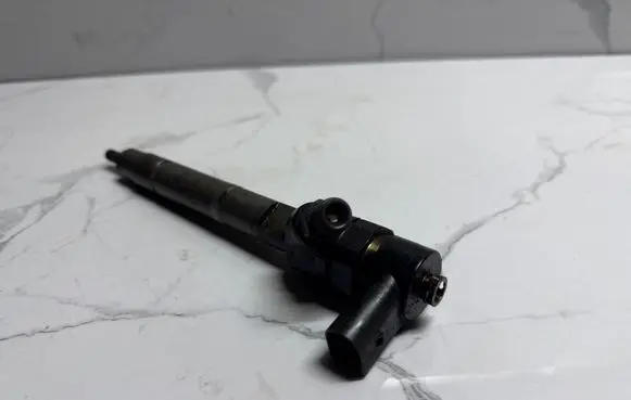 Mercedes-Benz E W211 Fuel injector A6480700187