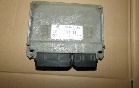Skoda Octavia Mk1 (1U) Engine control unit/module ECU 5WP40156