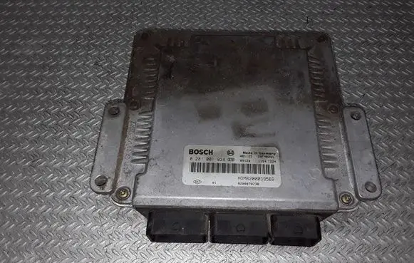 Renault Scenic I Engine control unit/module 28FM0231 0281001934