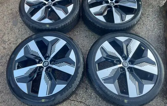 Renault Megane E-Tech R20 alloy rim 403001816R