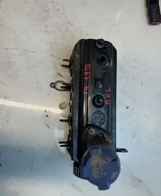 Volkswagen Transporter - Caravelle T4 Engine head 028103374