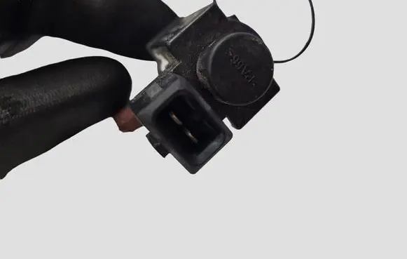 BMW 5 F10 F11 Turbo solenoid valve 70231800 7810831