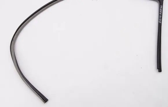 Mitsubishi Pajero Rubber seal front door window/glass 