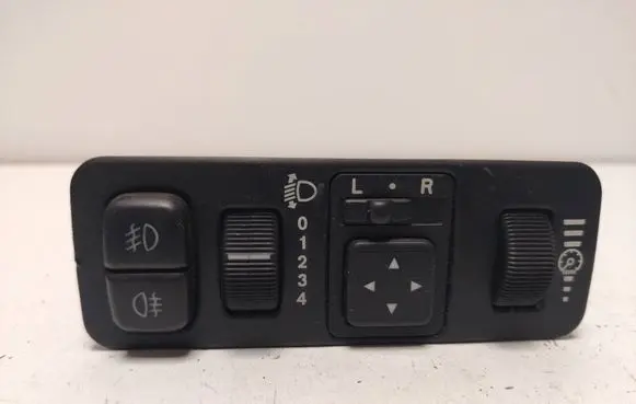 Mitsubishi Carisma Headlight level height control switch MR740608 09118