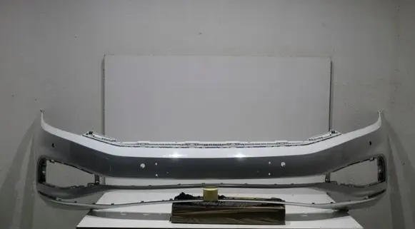 Volkswagen PASSAT B8 Front bumper 3G0807221E
