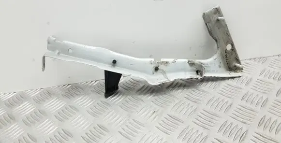 Audi A5 Sportback 8TA Fender mounting bracket 8T0821135C