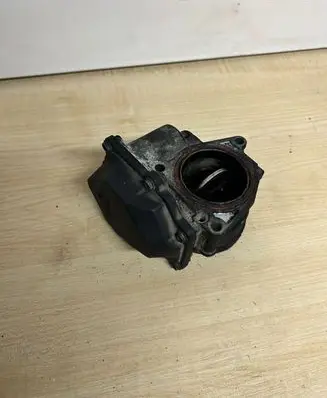 Volkswagen Touran I Throttle valve V290821920