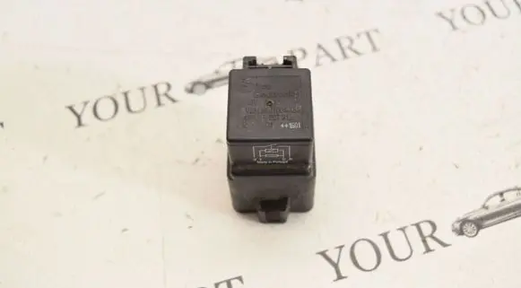 BMW 5 G30 G31 Other relay 9087