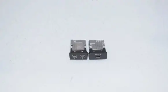 BMW 5 G30 G31 G38 USB socket connector 8711939 8711938 84108711939