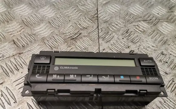 Volkswagen Golf IV Climate control unit