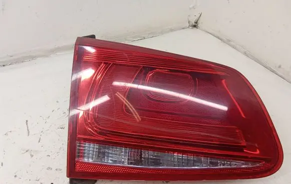 Volkswagen Touareg II Tailgate rear/tail lights 7P6945093C 89090273