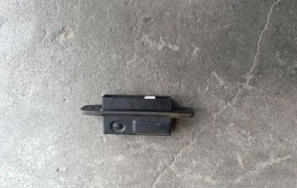 Toyota Yaris Tailgate opening switch 