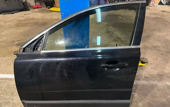 Volvo S80 Front door 