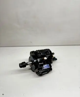 BMW 5 E39 Fuel injection high pressure pump 2247798 0445010009 0281002480