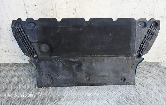 Audi A4 S4 B9 Engine splash shield/under tray 8W0863821B