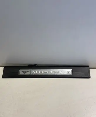 Ford Mustang VI Front sill trim cover FR3J6313222AAW