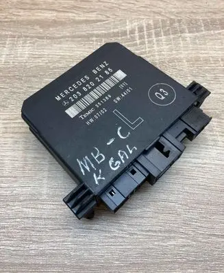 Mercedes-Benz C W203 Door control unit/module 2038202185 351369