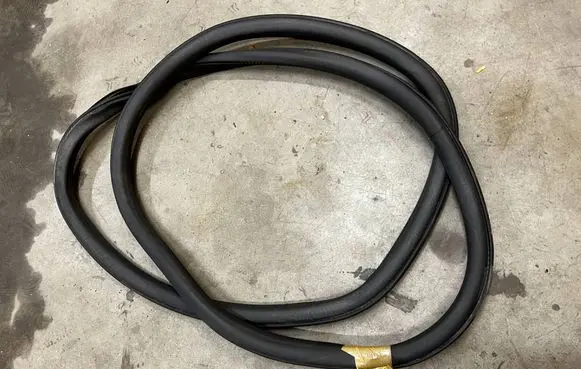 Ford Fusion II Rubber seal rear door 