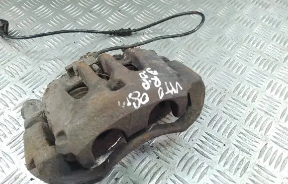 Mercedes-Benz Vito Viano W639 Front brake caliper