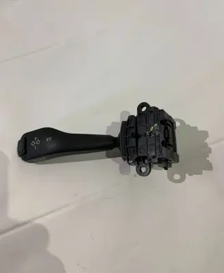 BMW 5 E39 Wiper turn signal indicator stalk/switch 8363668K 01104010