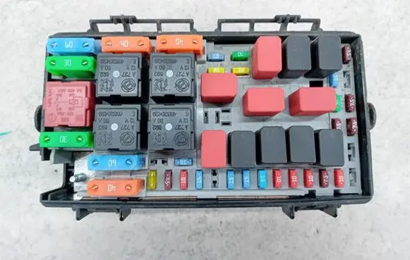 Fiat Grande Punto Fuse box set 51775622