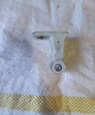 Volkswagen PASSAT B8 Front door upper hinge 8X0831404E A046574