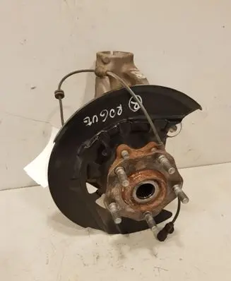 Nissan Rogue Front wheel hub