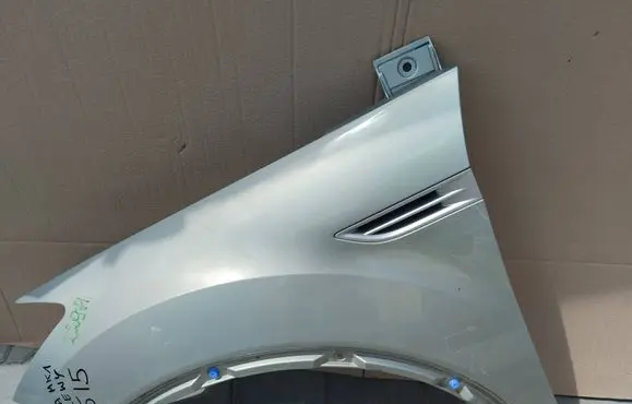 Ford Kuga I Fender BLOTNIKKUGALEWY