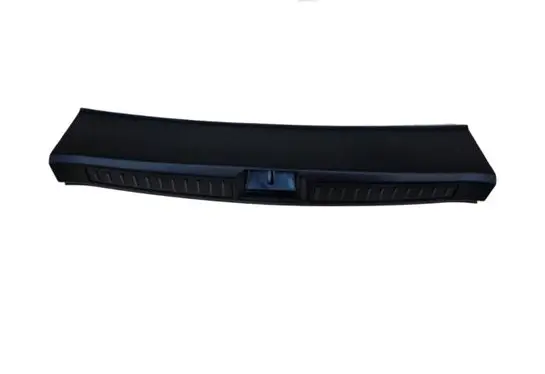 Trunk/boot sill cover protection