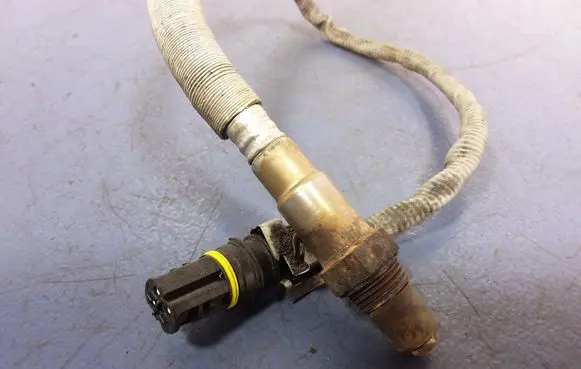 BMW X6 E71 Lambda probe sensor 7577667