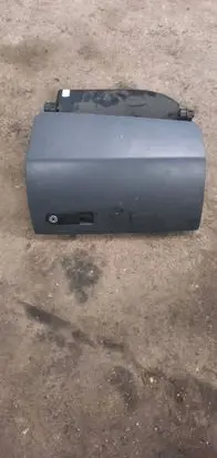 Volkswagen Transporter - Caravelle T5 Glove box