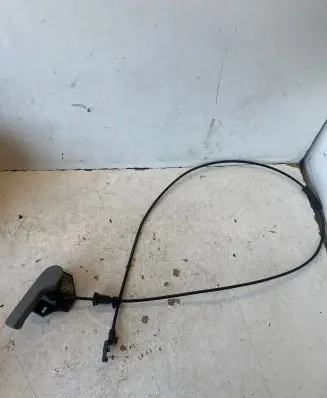 Engine bonnet (hood) release handle