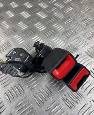 Audi A6 S6 C8 4K Middle seatbelt buckle (rear) 4K8857739AD