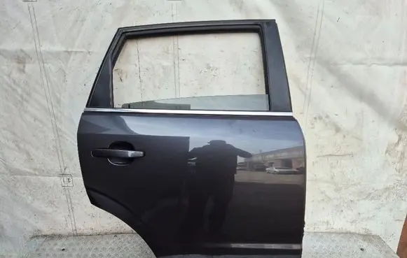 Opel Antara Rear door 