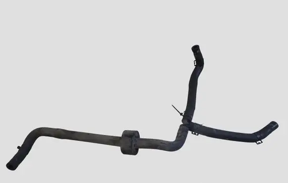 Volkswagen PASSAT B6 Engine coolant pipe/hose