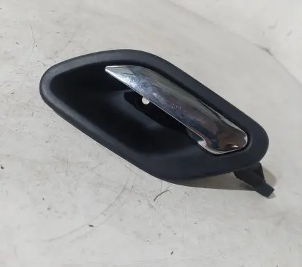 BMW 5 E39 Front door interior handle 8226049