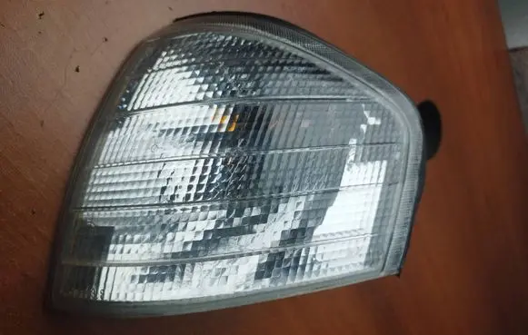 Mercedes-Benz C W202 Front indicator light 