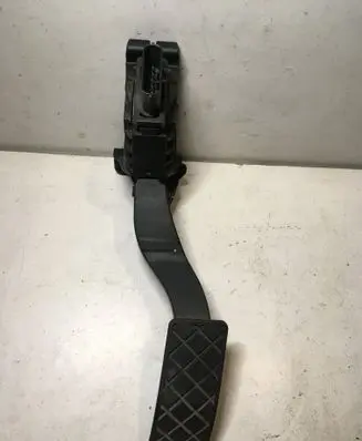Skoda Octavia Mk3 (5E) Accelerator throttle pedal 5Q1723503F